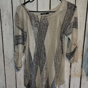 NIC+ZOE Cream and Gray Knit Top